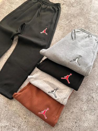 Baggie Jordan Frizado Peinado
