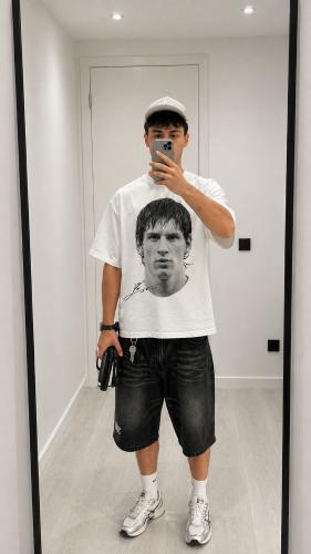 Oversize Messi