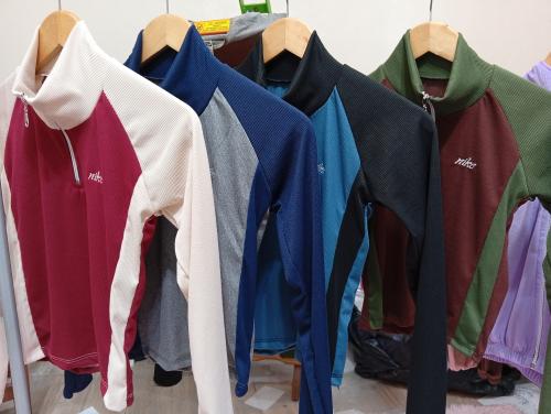 Camisetas Bordado y Cierre - Miniatura 2