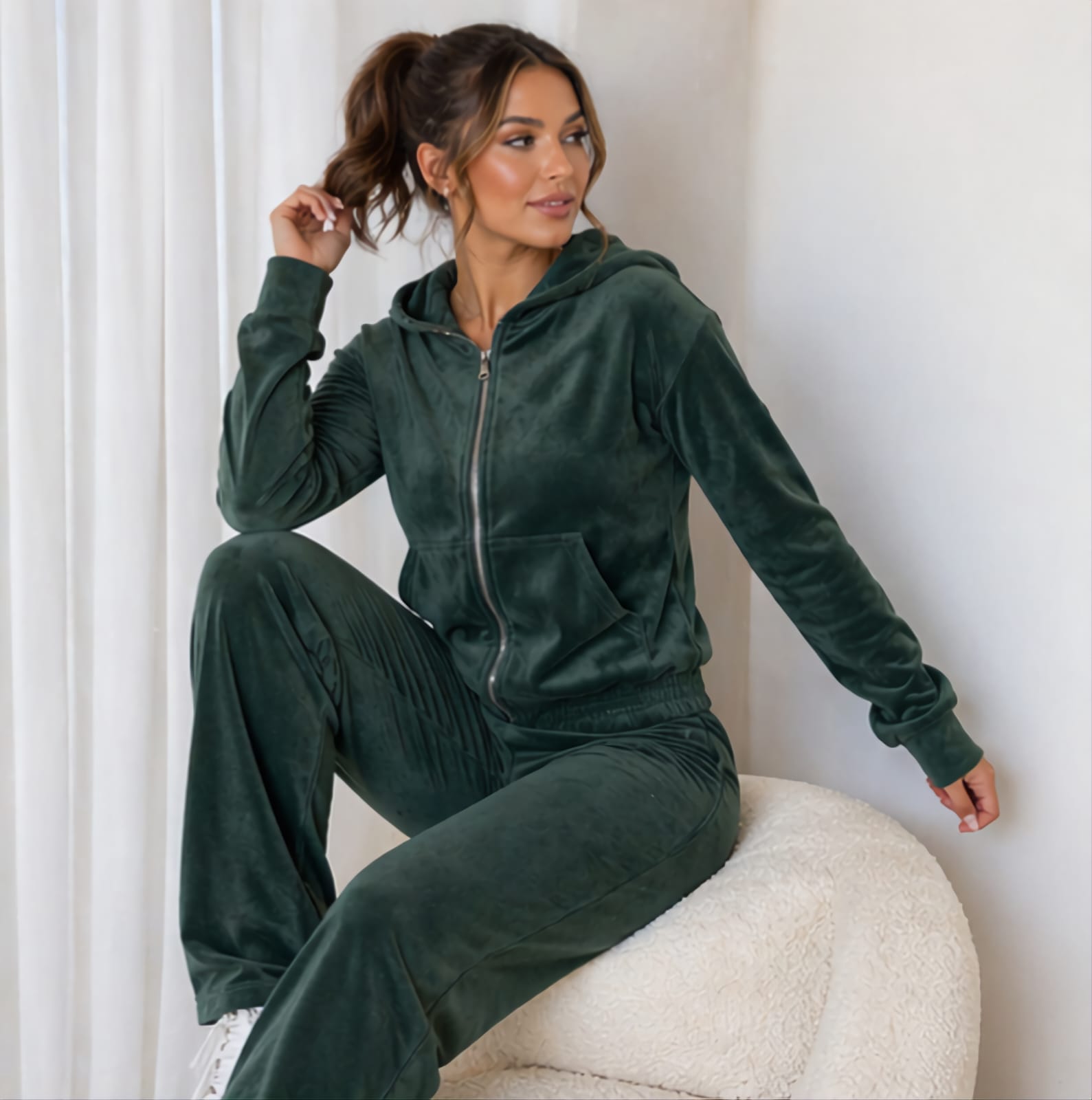 Conjunto Bifaz Plush Campera Palazo - WhatsApp%20Image%202026-04-23%20at%203.06.06%20PM%20(1).jpeg