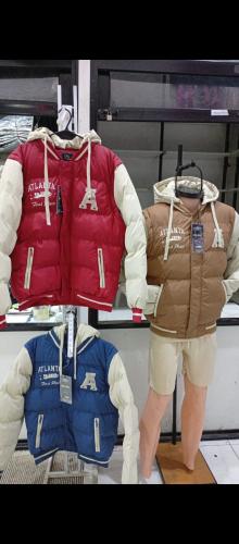 Campera Universitaria 2 en 1 con Capucha Desmontab Importado  Premium Talle M al Xxl