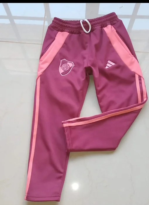 Ultima Babucha River Plate