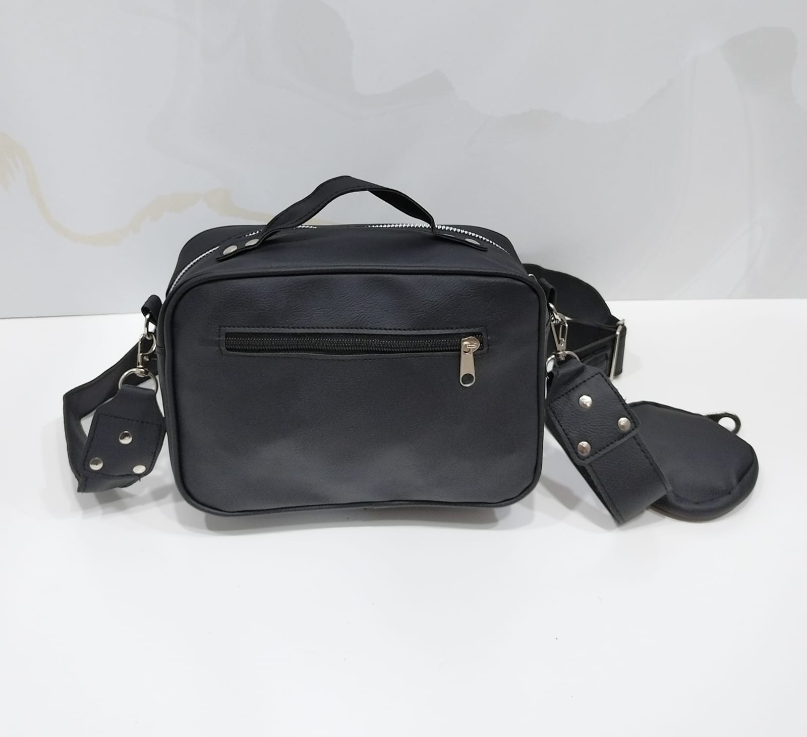 Morral con Monedero de
Cuero Ecológico Excelente Calidad. - Imagen 3