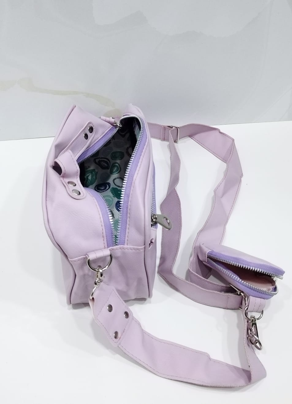 Morral con Monedero de
Cuero Ecológico Excelente Calidad. - Imagen 4