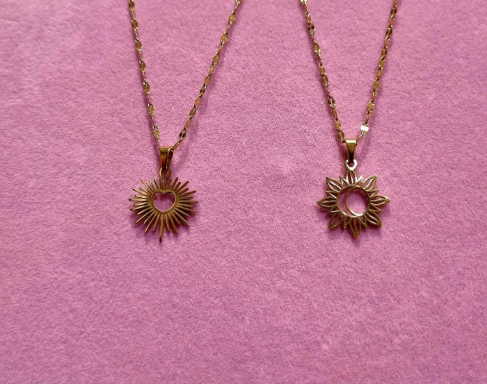 Cadena con Dije de Acero Dorado