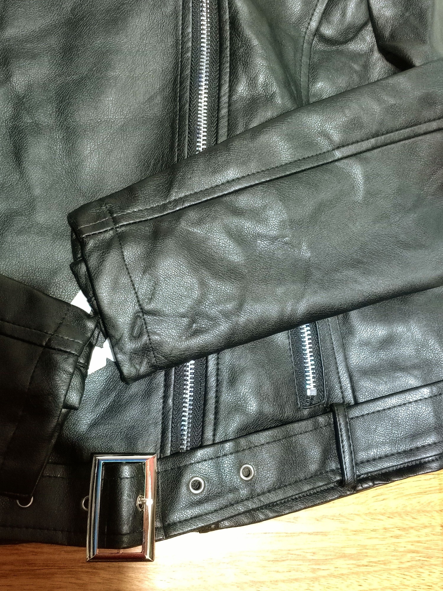Campera Ecocuero con Cinto Hhp - Imagen 3
