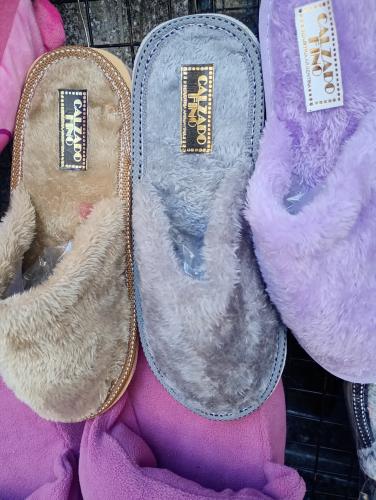 Pantuflas Peluche - Miniatura 4