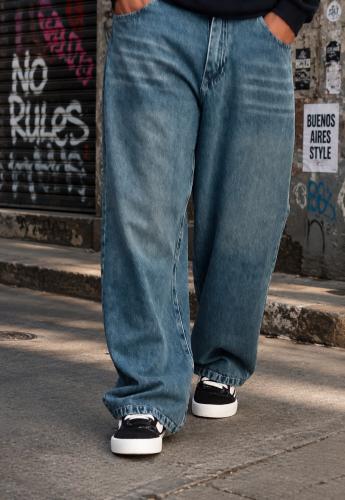 Baggy Recto Azul Matizado Focalizado con Bigotes