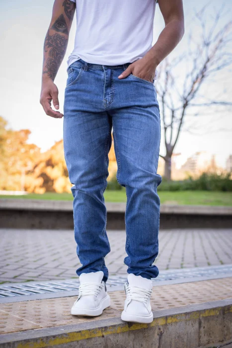 Levis.