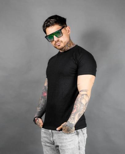 Remera Basica Negra