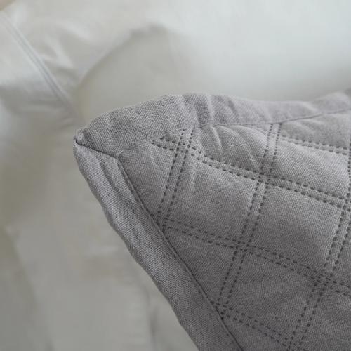 Set Cubrecama Simil Lino-color Gris con Fundas  Liviano, Elegante y Funcional - Miniatura 5