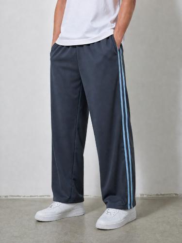 Pantalón Baggy con Linea