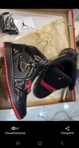 Jordan 1 Charol