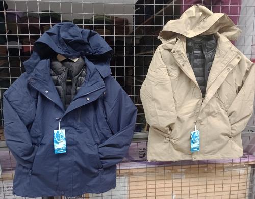 Campera Importada 2 en Uno Impermeable y Puffer - Miniatura 2