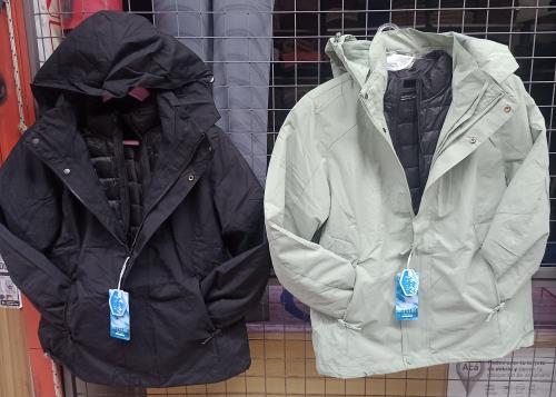 Campera Importada 2 en Uno Impermeable y Puffer - Miniatura 3