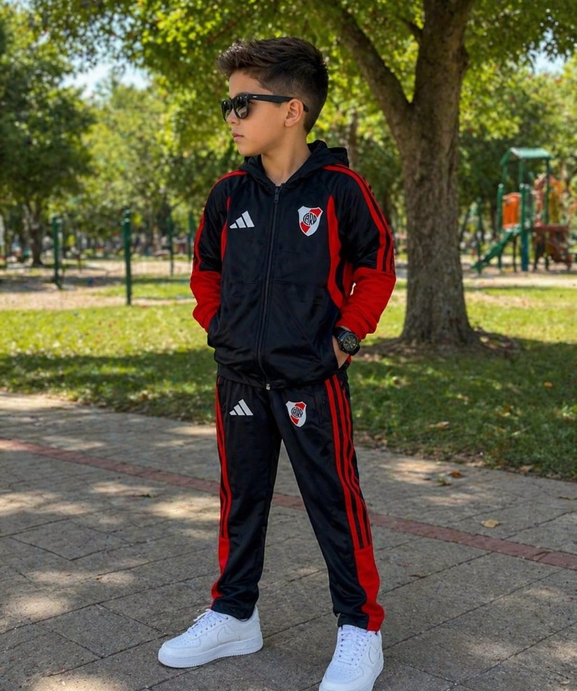 Conjunto Deportivo de Nene Solo Venta Mayorista ,no Vendo Unidad - Imagen 3