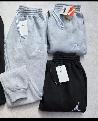 Joggin Jordan con Puño