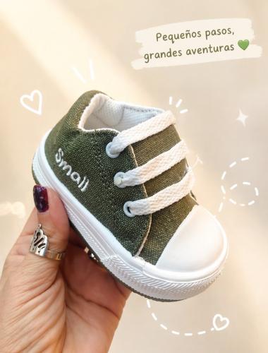 Zapatillas con Cordones Linea Bebe