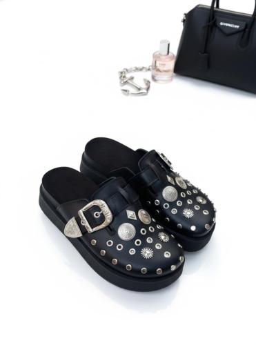 Suecos con Tachas
