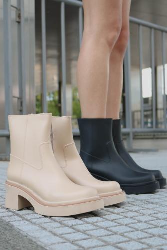 Botas de Lluvia Caña Media de Goma con Cierre y Taco Art. 09