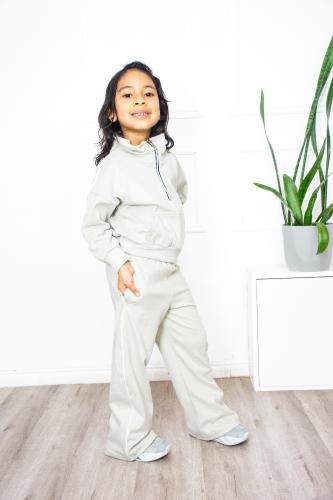 Conjunto Sofia  Darlon  Buzo Canguro y Pantalon Baggi - Miniatura 3