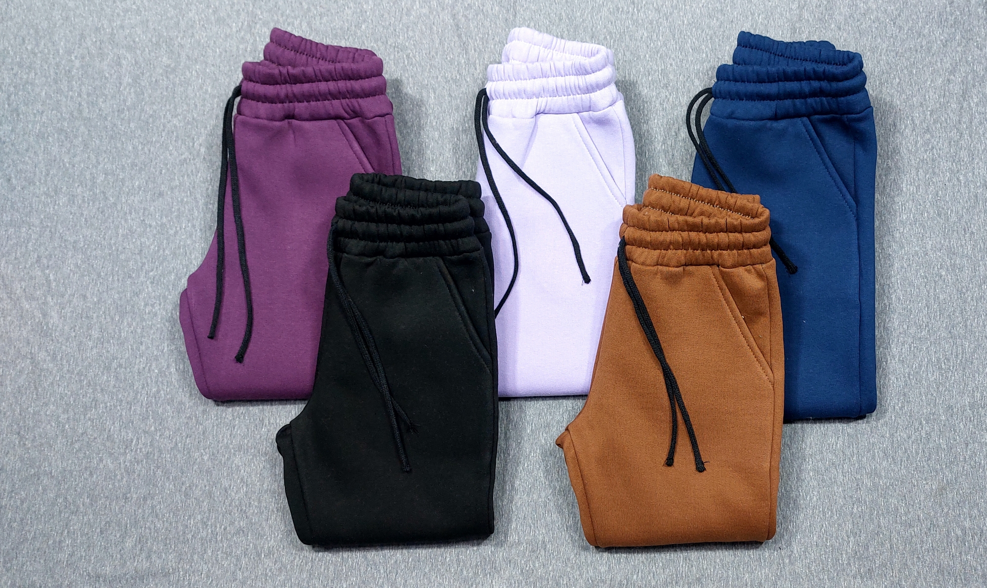 Jogging Babuchas Nenas ( Frisa Peinada ) - Imagen 1