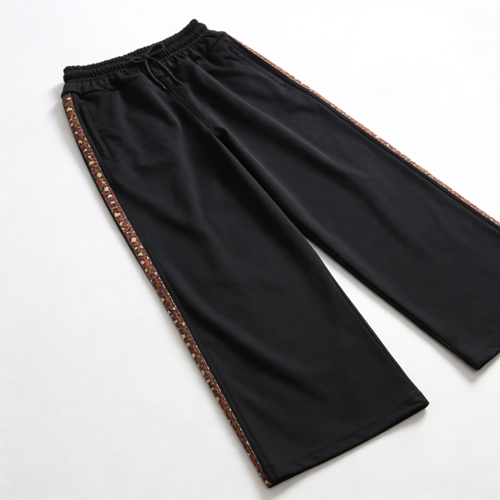 Pantalón Deportivo Niños Nenes Jogger Negro con Tira Lateral Ropa Infantil - WhatsApp%20Image%202026-05-05%20at%2013.57.06TTT.jpeg