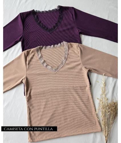 Camiseta con Puntilla