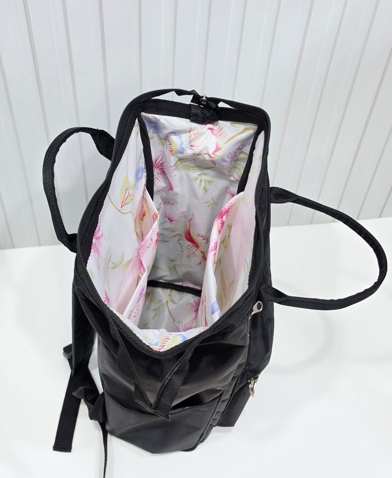 Mochila Bolso Universitaria Grande Impermeable de Excelente Calidad - Imagen 2