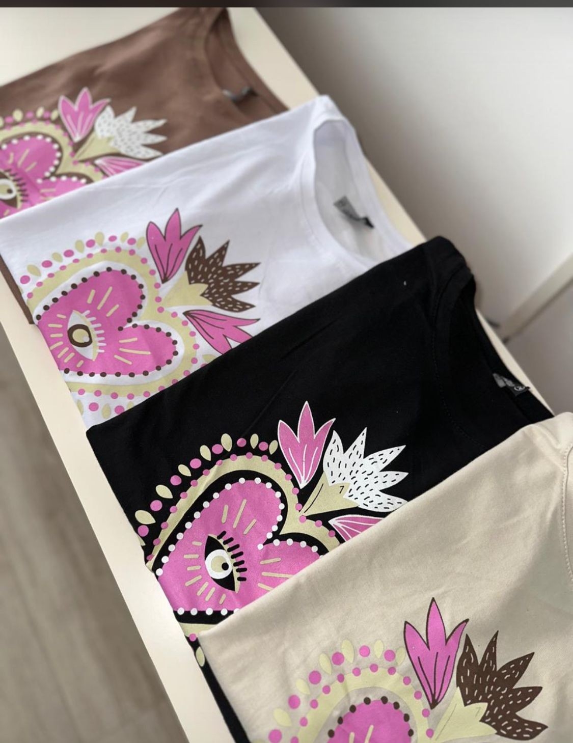 Art. 376 Remera Corazón Ojo - Imagen 3
