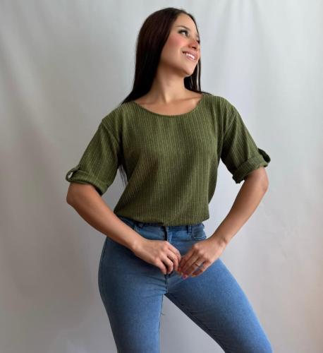 Remera con Boton