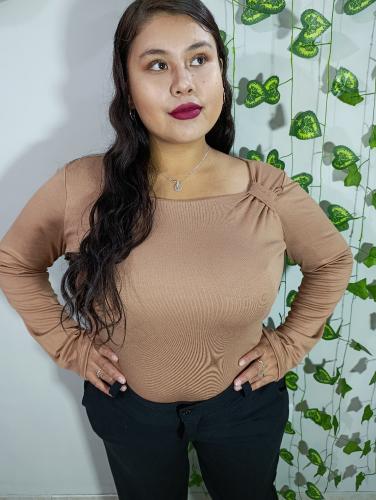 Camiseta Camelia