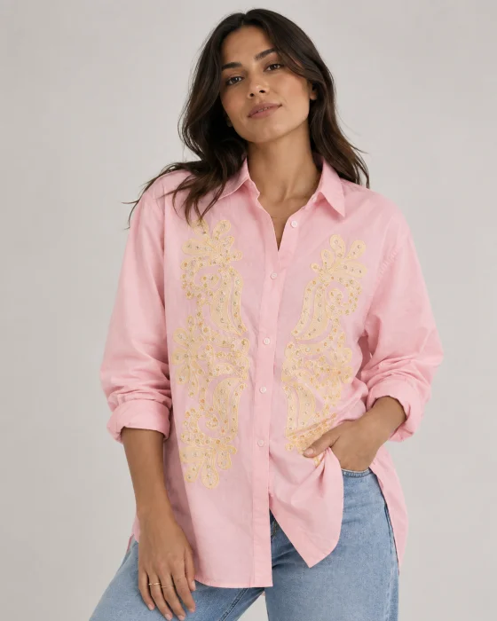 Camisa Over, con Apliques. Cod: H004