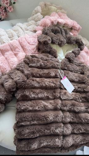 Camperas Pompon