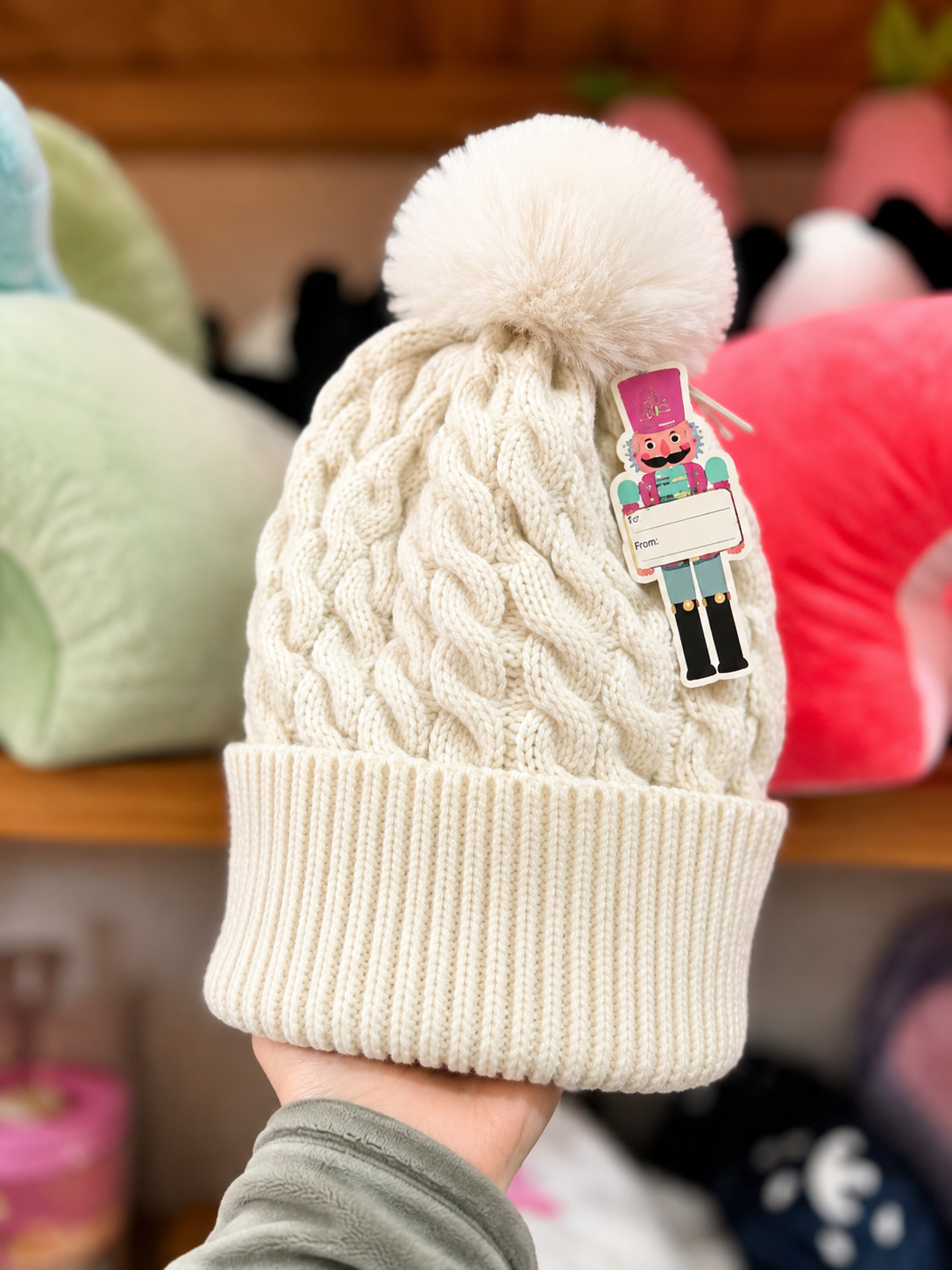 Gorro Pompón + Cajita - 44C3F38A-FB20-4DD3-8961-955376B02BC2.png