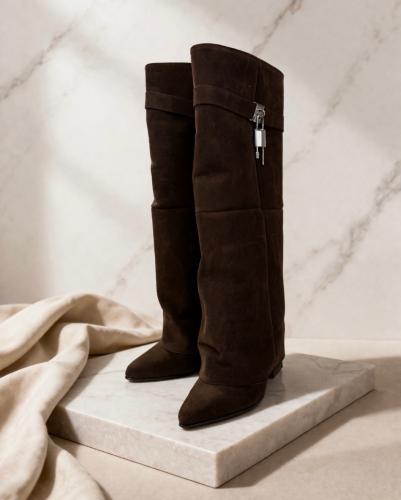 Botas con Candado - Miniatura 2