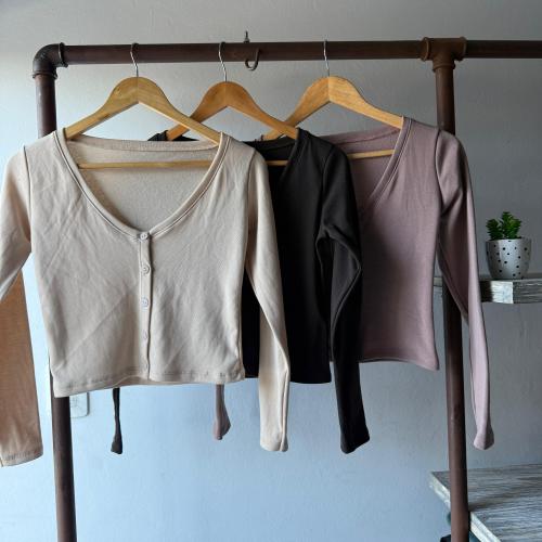Camiseta Botón Laego - Miniatura 2
