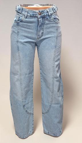 Jeans Baggy con Recorte Frontal y Regulador Celeste