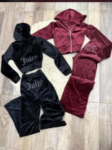 Conjunto de Mujer Plush con Brillos
