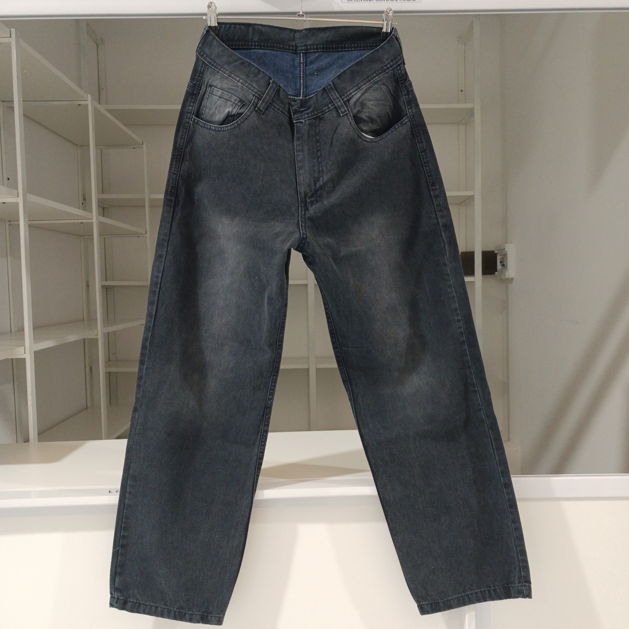 Pantalón Baggy Bordado Street & Cruz del Diablo - Gris Matizado - Imagen 3
