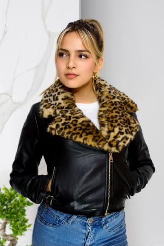 Campera Ecocuero Animal Print por Talles