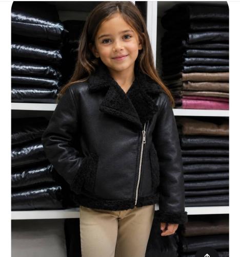 Campera Gamulan de Nenas con Sierre Cruzado