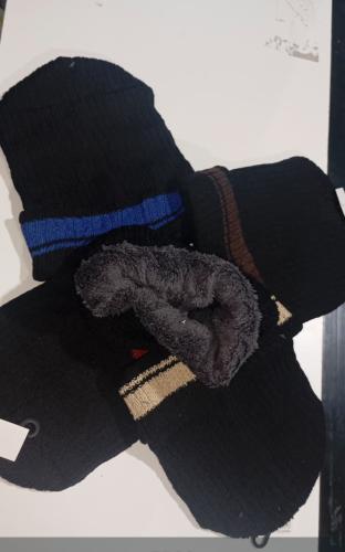 Gorros de Adultos con Piel Importados