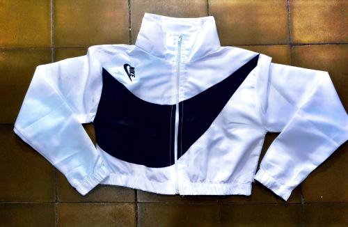  Rompeviento Nike Premium  Diseño en Costuras  Nada Estampado ni Sublimado - Miniatura 3