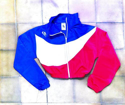  Rompeviento Nike Premium  Diseño en Costuras  Nada Estampado ni Sublimado - Miniatura 4