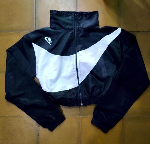  Rompeviento Nike Premium  Diseño en Costuras  Nada Estampado ni Sublimado - Miniatura 5