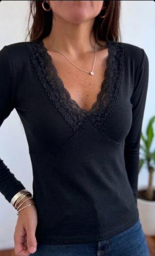 Blusa con Encaje - Miniatura 2