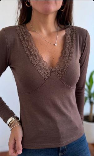 Blusa con Encaje - Miniatura 3