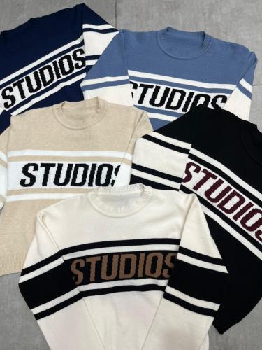 Sweater Studios - Miniatura 3