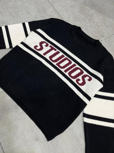 Sweaters Studios - Miniatura 3
